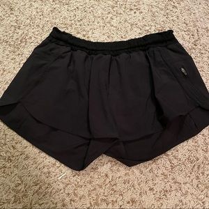 LULULEMON TRACKER SHORTS - Low Rise 4in